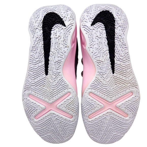 Nike Girls Basketball Sneakers Team Hustle Black Pink Girls Size 6 New In Box - Picture 8 of 12